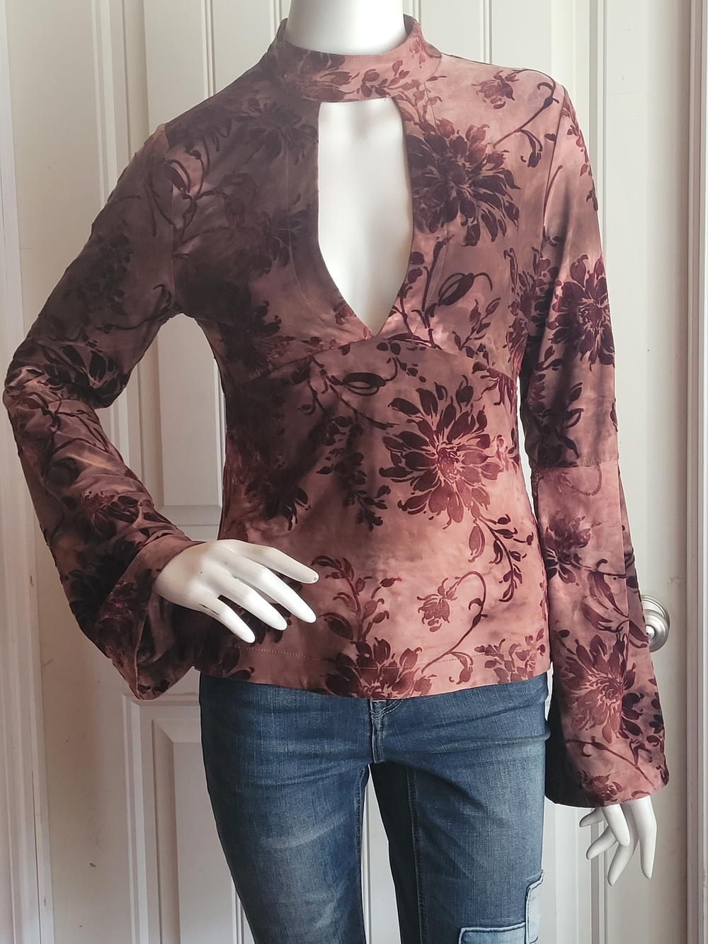 Vintage 90s Velvet Floral Applique Keyhole Top S